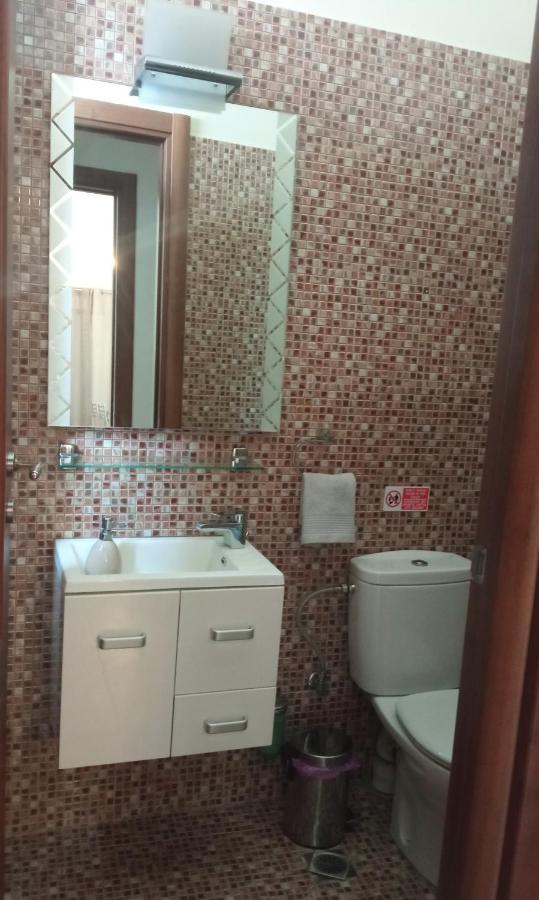 A Cozy Whole House Near The Airport And The *