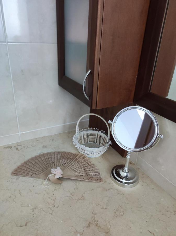 A Cozy Whole House Near The Airport And The